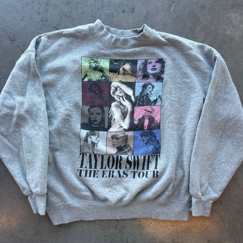 Vintage Y2k Taylor Swift Eras Tour Grey Signature Crewneck Sweatshirt Women's XL
